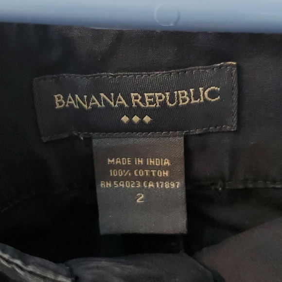 Capris - Picture 3 of 4